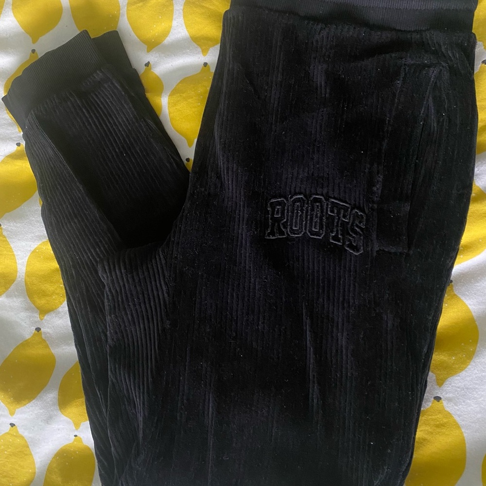Roots Black Sweatpants Comfortable Joggers